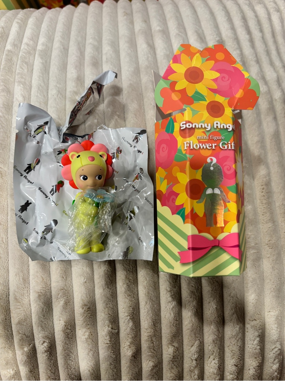 Flower Girl Mini Figure - Lime Daisy